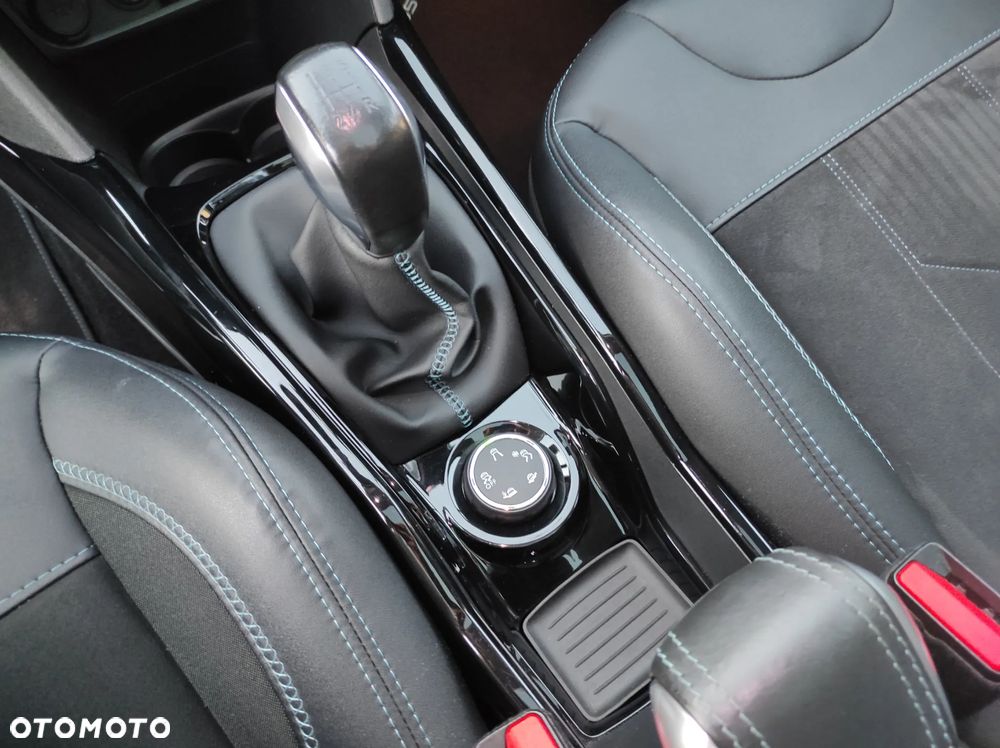 Peugeot 2008 1.6 BlueHDi Active S&S - 28