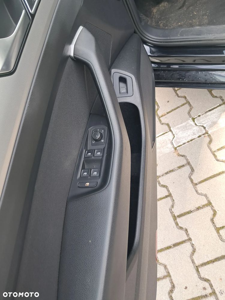 Volkswagen Passat - 10