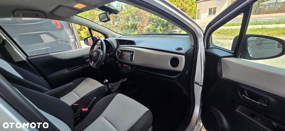 Toyota Yaris 1.33 VVT-i Executive - 35