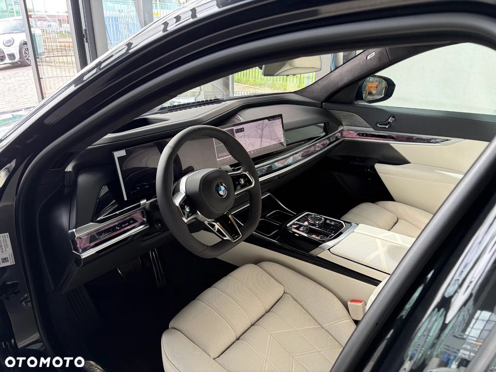 BMW Seria 7 740d xDrive mHEV sport - 25