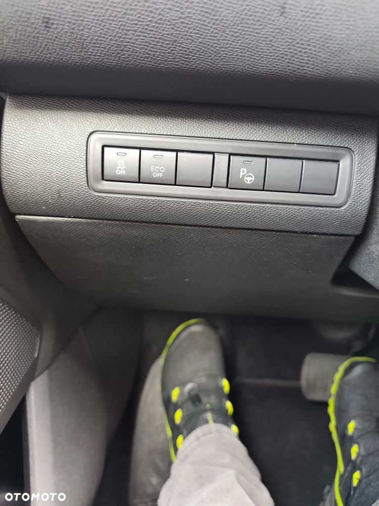Peugeot 308 BlueHDi 120 EAT6 Stop & Start Active Business-Paket - 24