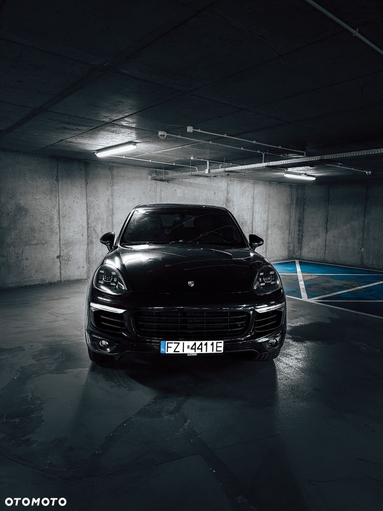 Porsche Cayenne Platinum Edition - 2