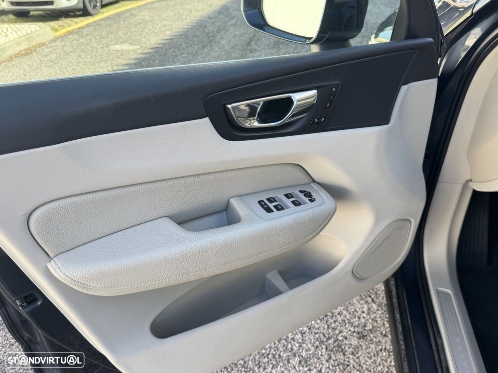 Volvo XC 60 2.0 T8 PHEV Inscription AWD - 14