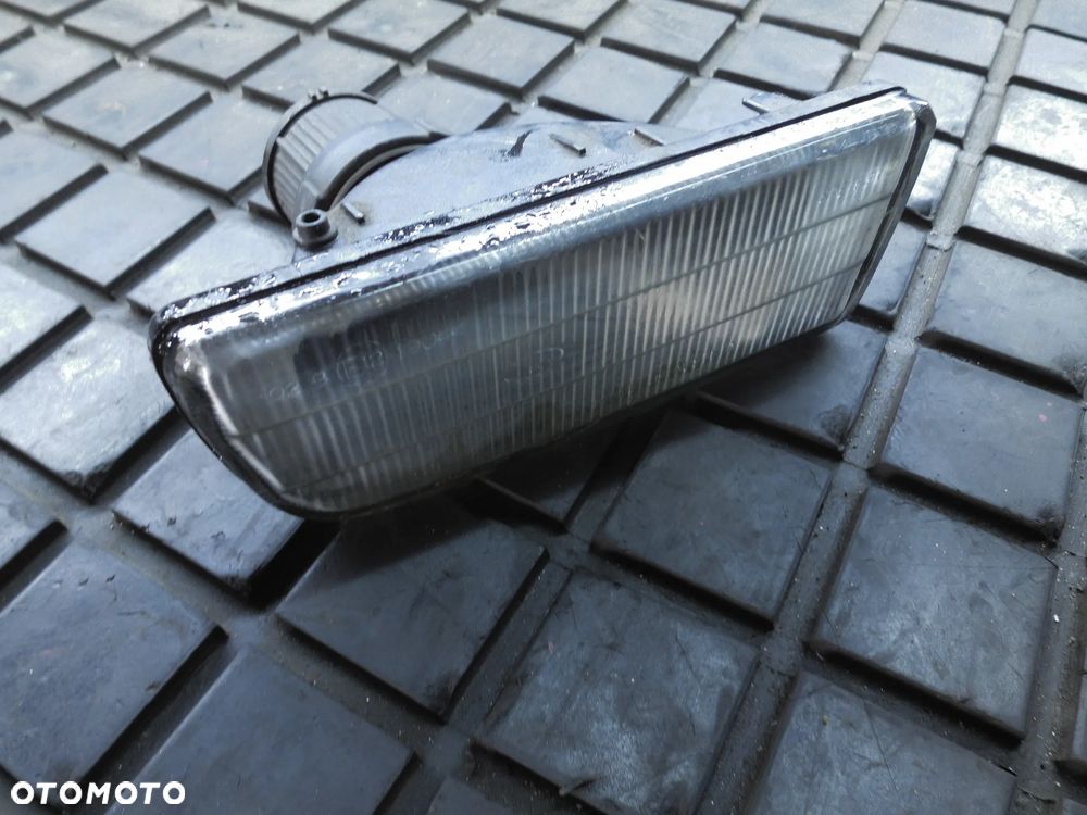 BMW 3 E36 LAMPA HALOGEN PRAWY 8357398 ORYGINAŁ - 1