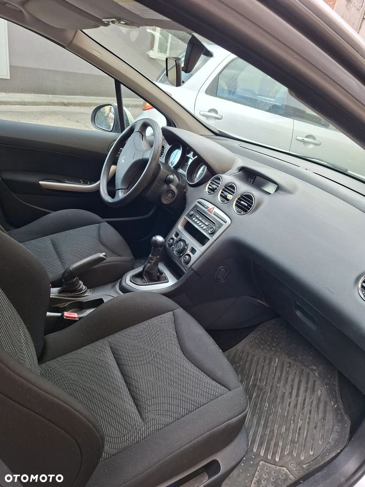 Peugeot 308 1.6 Trendy - 9