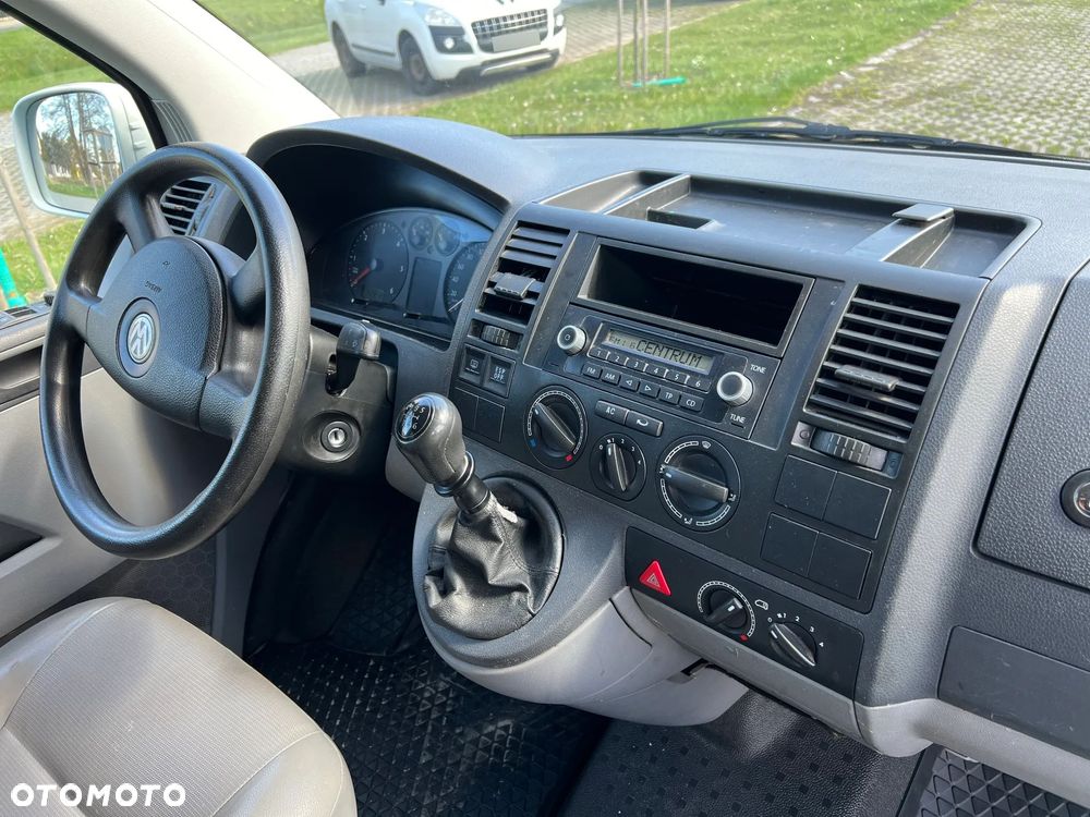 Volkswagen Caravelle L2 - 13