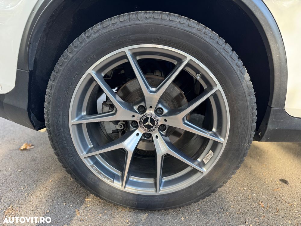 Mercedes-Benz GLC 300 4Matic 9G-TRONIC AMG Line - 12