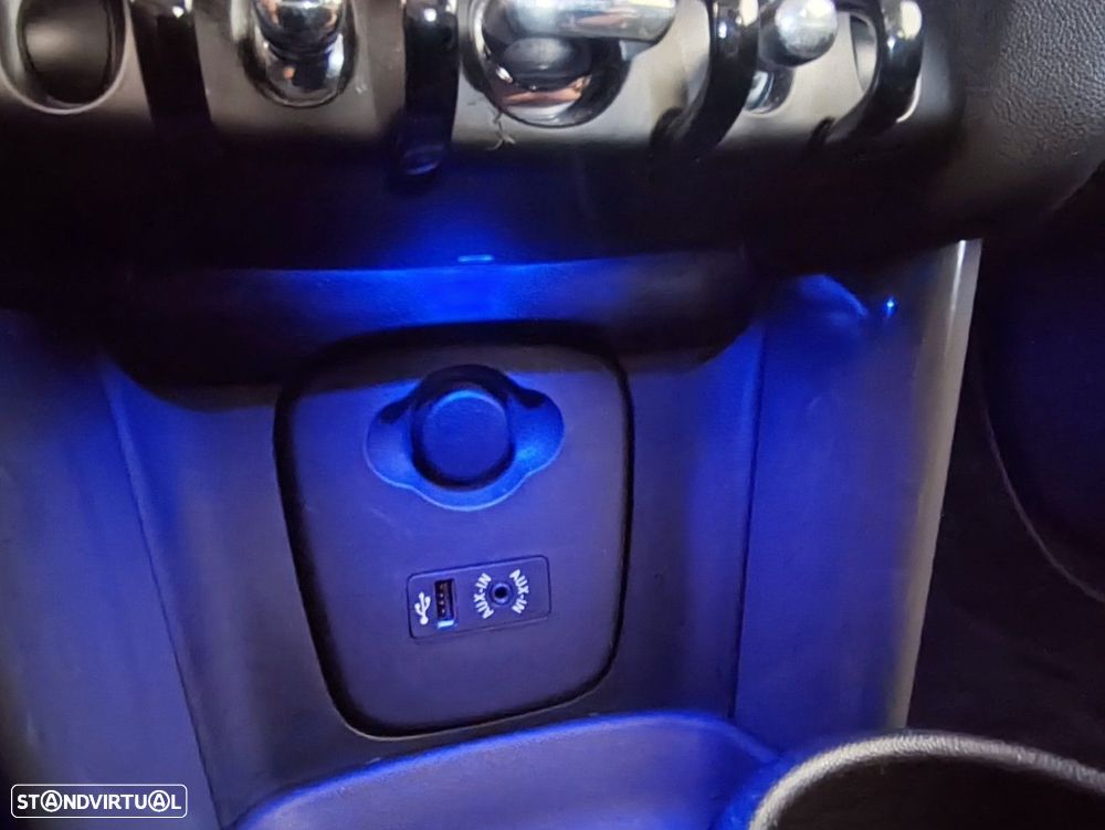 MINI 3 Portas One - 22