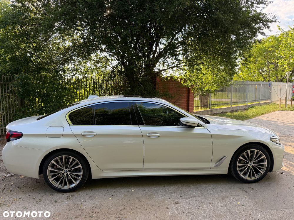 BMW Seria 5 530i xDrive - 9