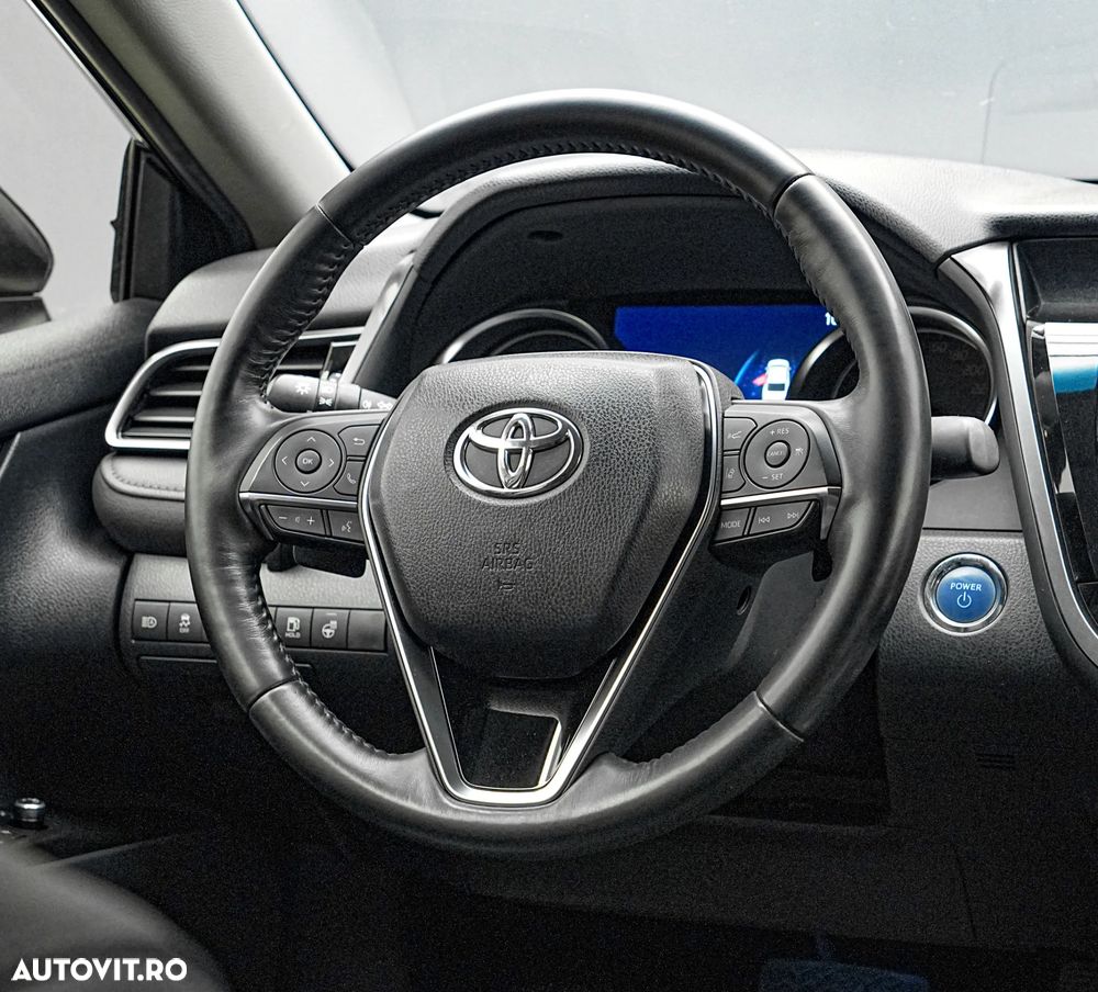 Toyota Camry 2.5 Exclusive - 18