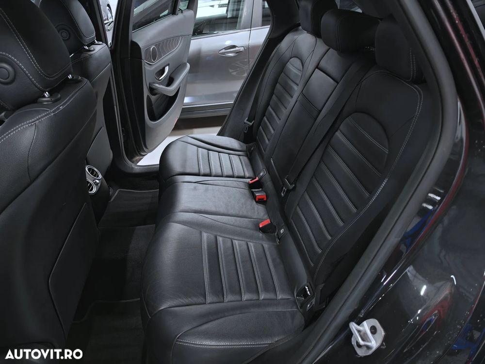 Mercedes-Benz GLC 300 de 4Matic 9G-TRONIC - 14