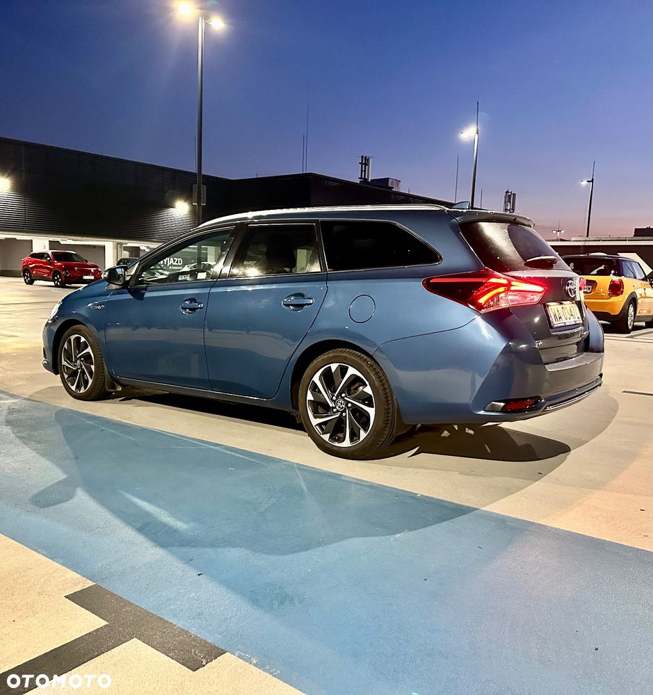 Toyota Auris 1.8 HSD Luna - 3
