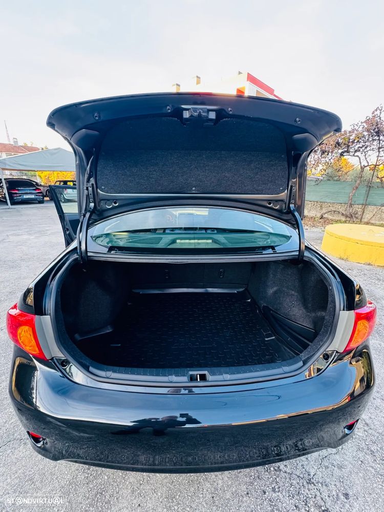 Toyota Corolla 1.4 D-4D Premium Pack - 14