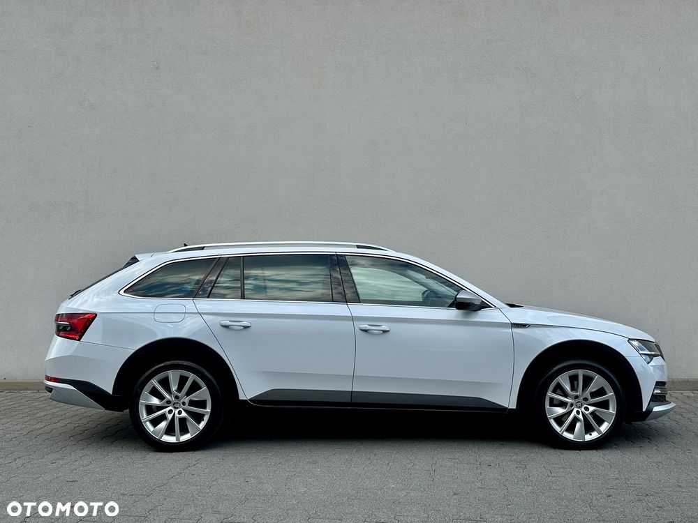 Skoda Superb 2.0 TDI 4x4 DSG Scout - 16