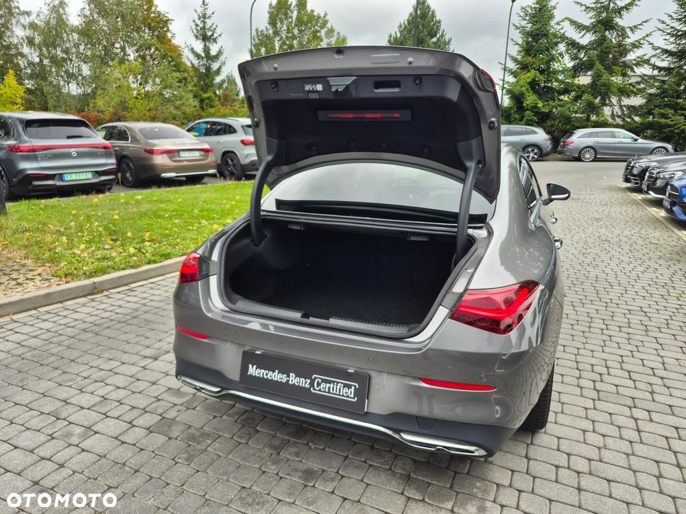 Mercedes-Benz CLA 180 7G-DCT - 25