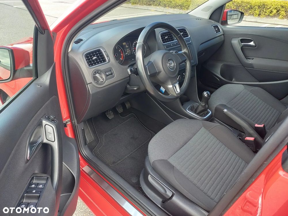 Volkswagen Polo 1.4 16V Comfortline - 19
