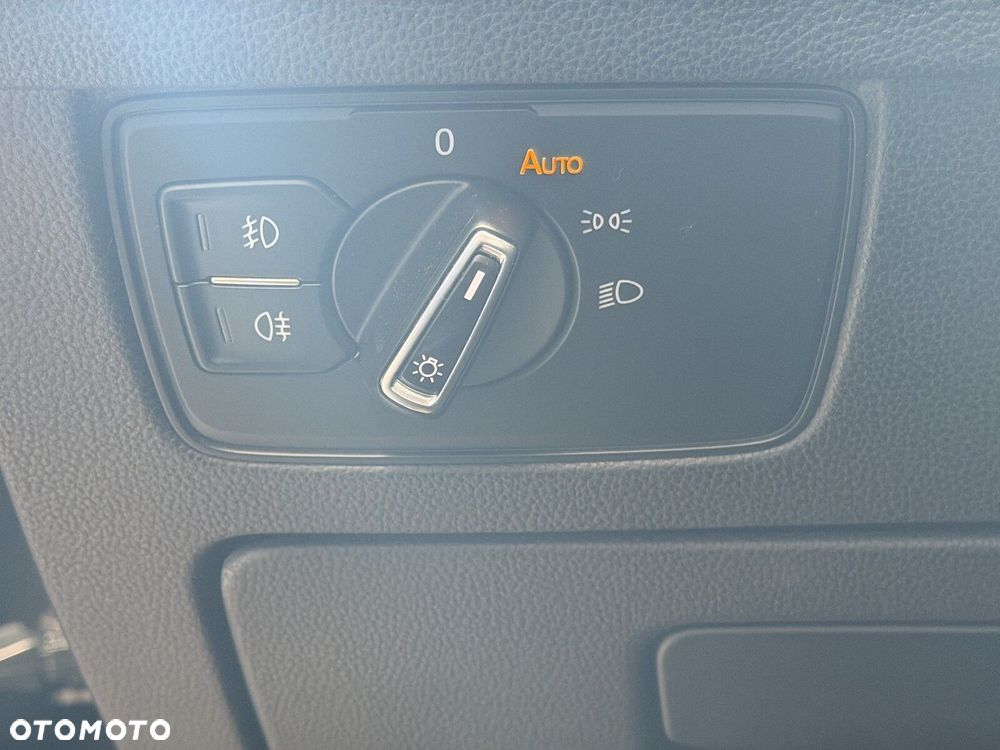 Volkswagen Passat Variant - 23