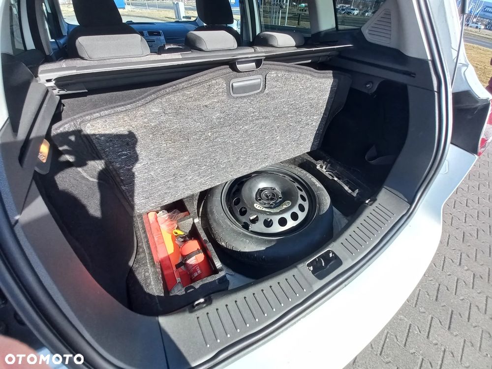 Ford Kuga - 14