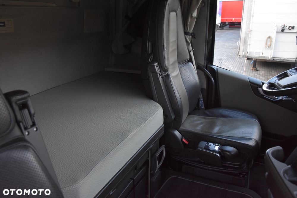 Volvo FH5 500 I-SAVE *RETARDER* GLOBETROTTER XL / FULL LED / SKÓRY / LOW DECK MEGA / ASO VOLVO SALON POLSKA JAK NOWE ! ! ! - 32
