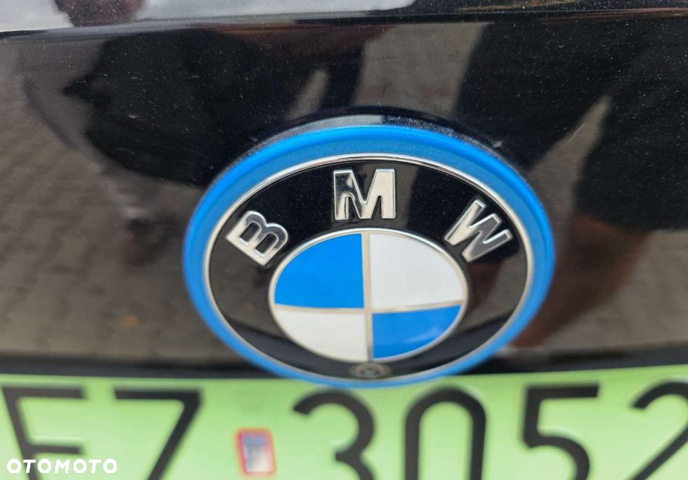BMW i4 - 32