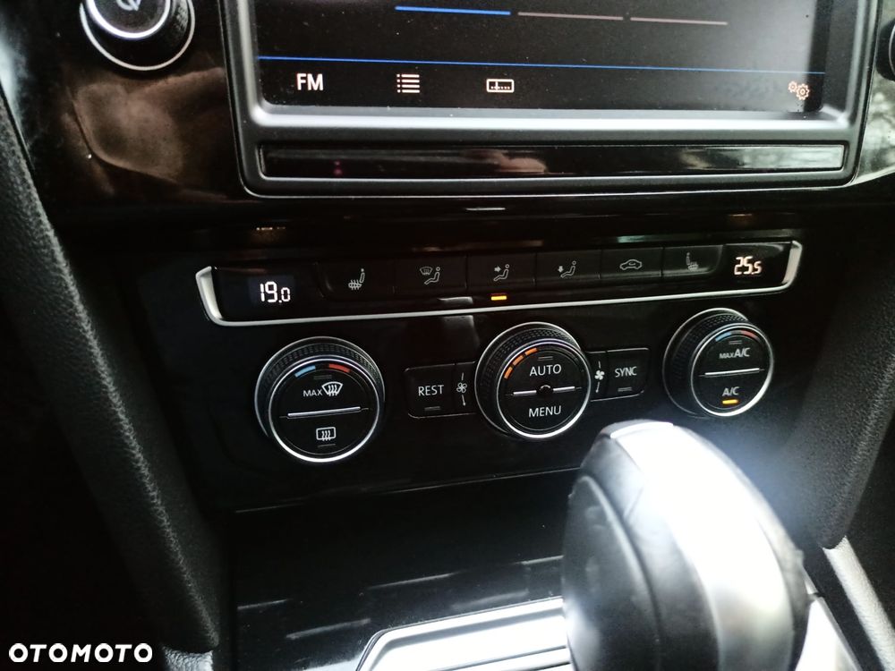 Volkswagen Passat 2.0 TDI BMT Highline DSG7 - 25