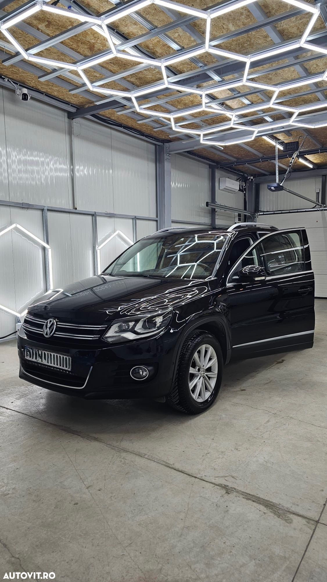 Volkswagen Tiguan 2.0 TDI 4Motion DSG Track & Style - 1