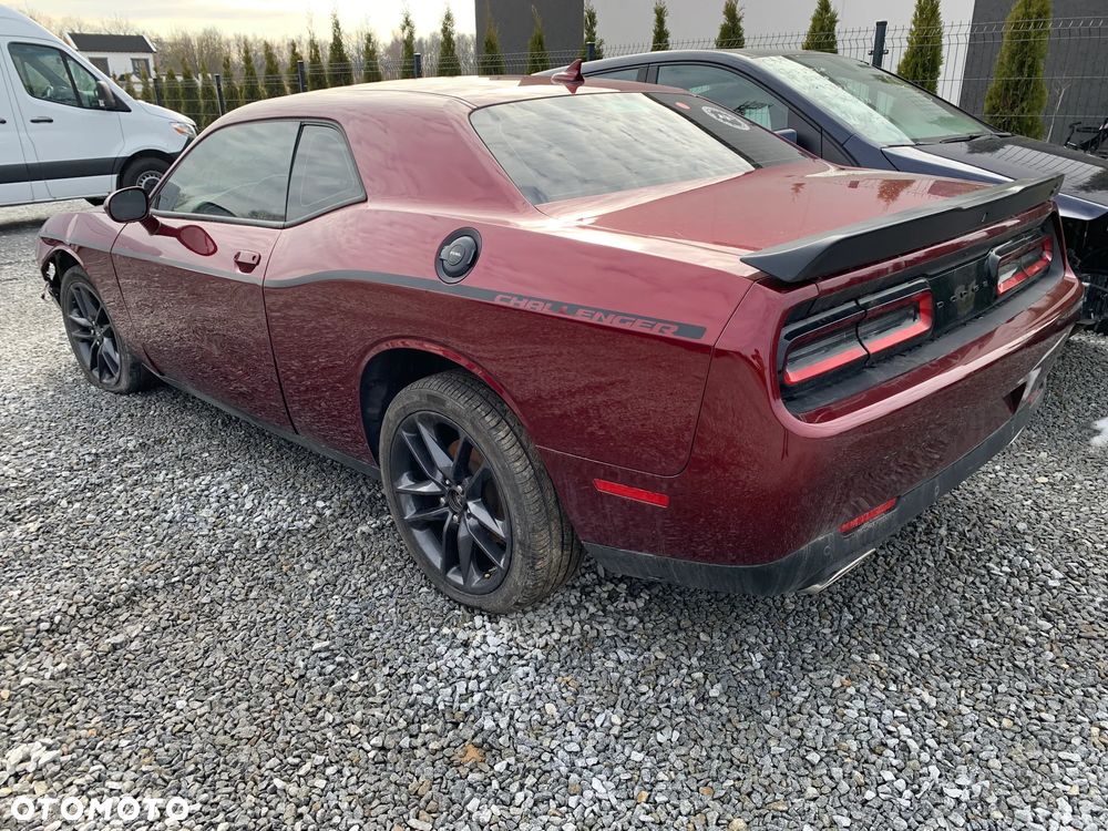 Dodge Challenger - 5