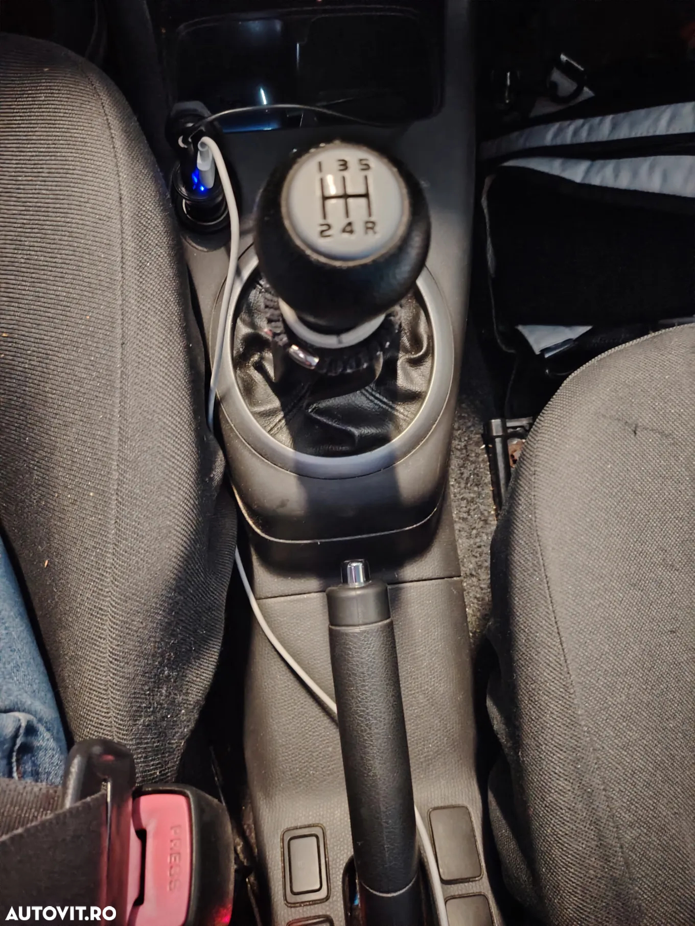 Suzuki Swift - 4