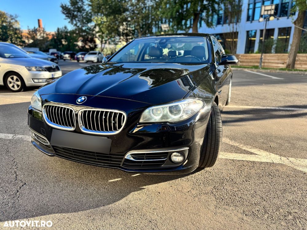 BMW Seria 5 530d xDrive - 14