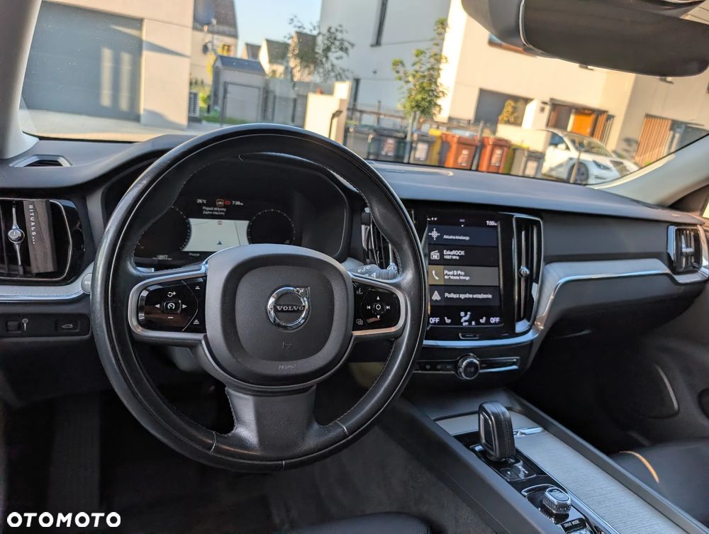 Volvo V60 Cross Country - 20