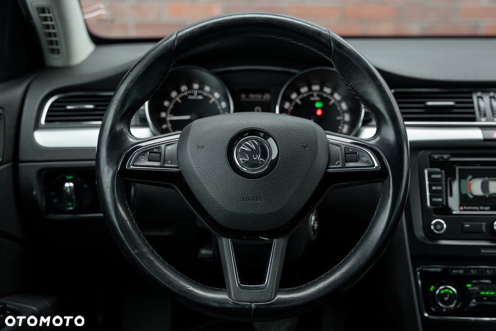 Skoda Superb 2.0 TDI DSG Active - 30