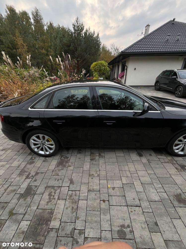 Audi A4 Limousine - 8