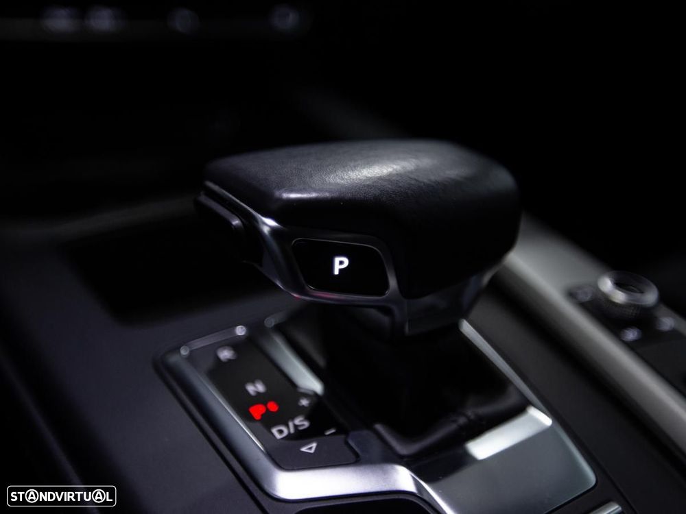 Audi A4 Avant 30 TDI S tronic - 20