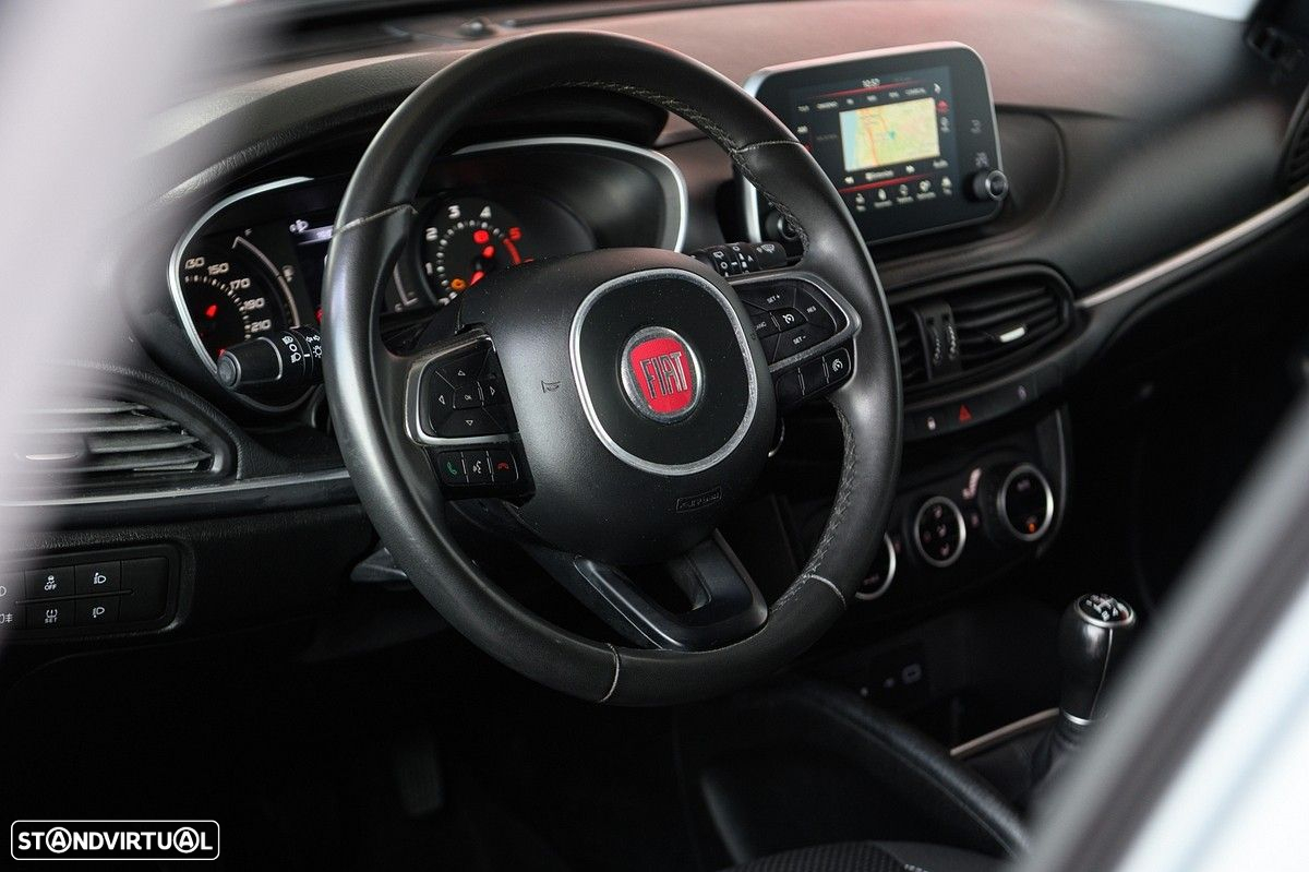 Fiat Tipo Station Wagon 1.3 M-Jet Lounge - 28