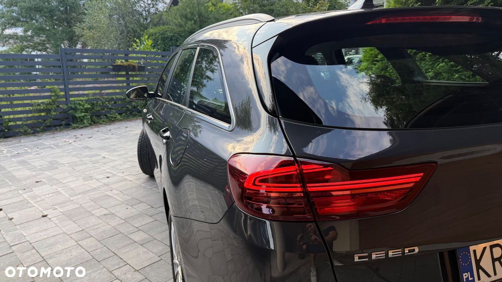 Kia Ceed 1.6 CRDi Eco-Dynamics+ (48V Mild-Hybrid) DCT7 Spirit - 22