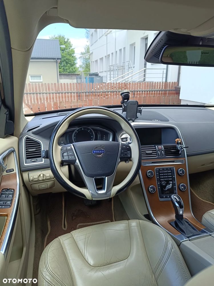 Volvo XC 60 D5 AWD Summum - 16