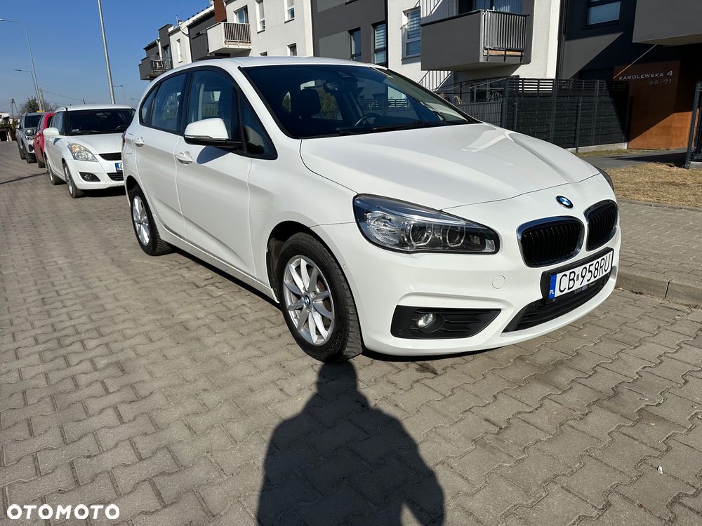 BMW Seria 2 218d - 8