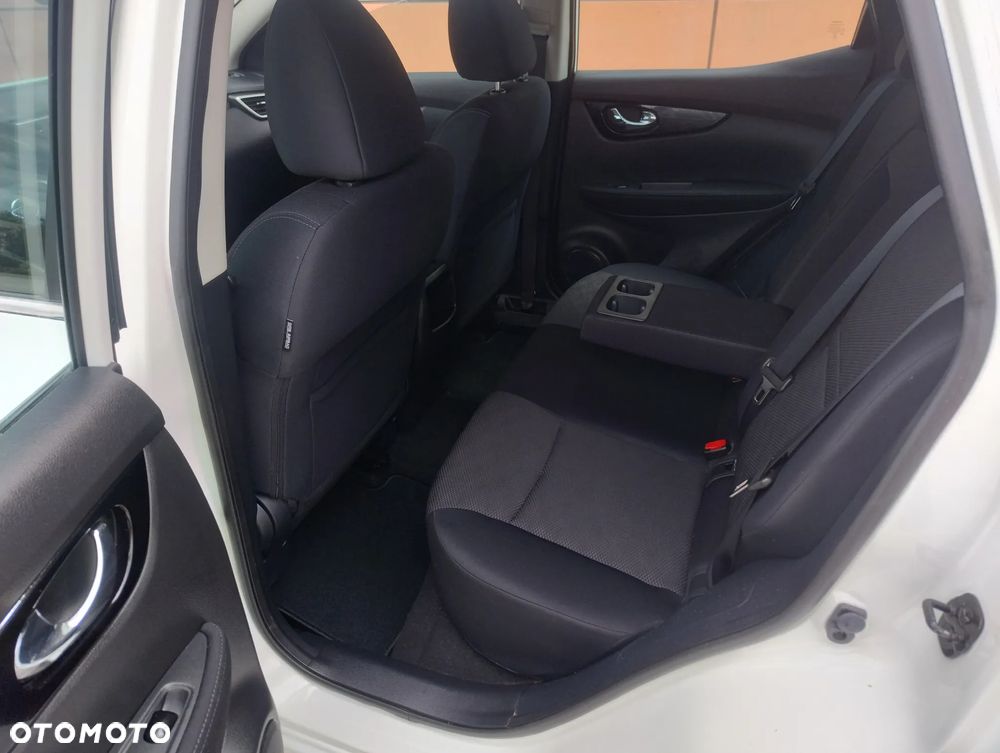 Nissan Qashqai 1.2 DIG-T Xtronic N-Vision - 19