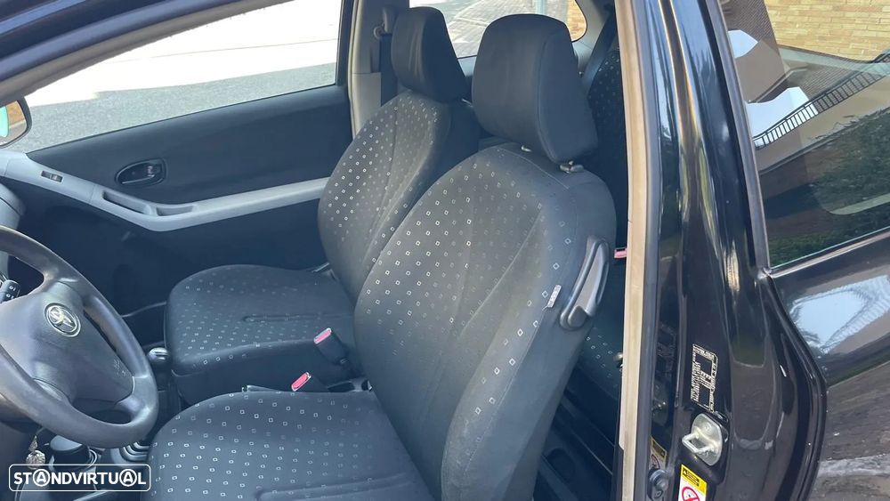 Toyota Yaris 1.0 VVT-i Motion - 12