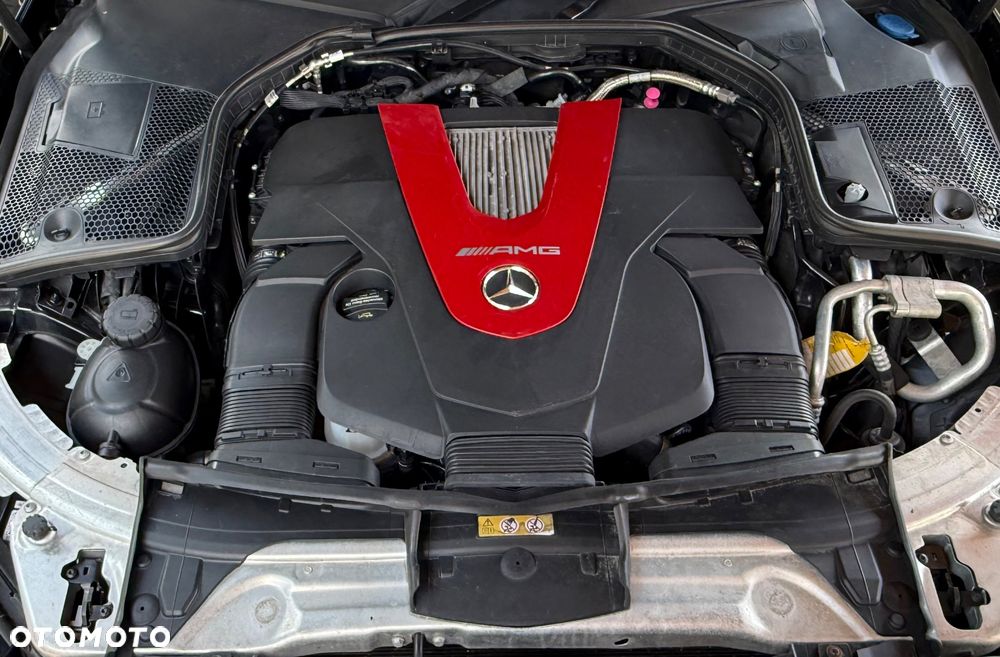Mercedes-Benz Klasa C AMG 43 4Matic 9G-TRONIC - 24