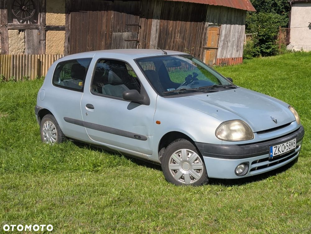 Renault Clio - 2