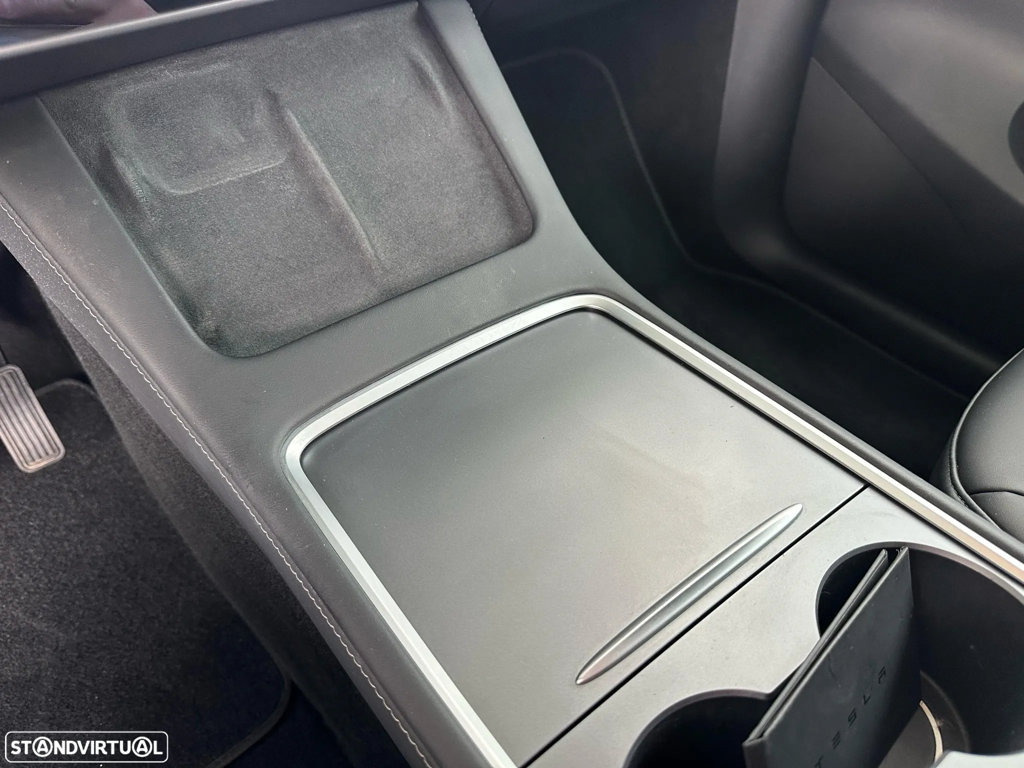 Tesla Model Y Long Range Dual Motor AWD - 25