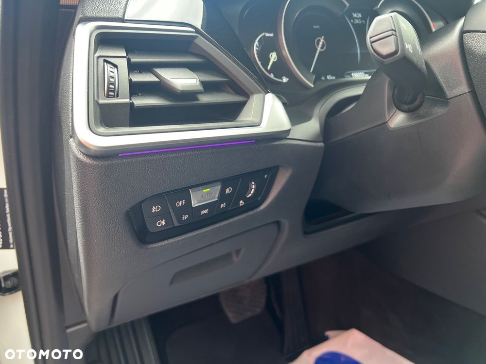 BMW Seria 3 320d xDrive Edition M Sport Shadow - 10