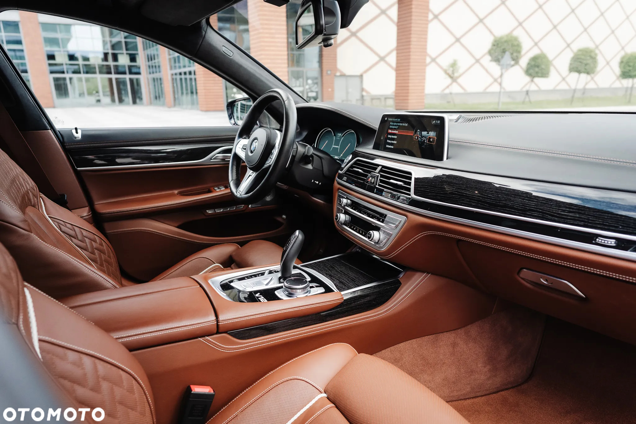 BMW Seria 7 M760Li xDrive - 29