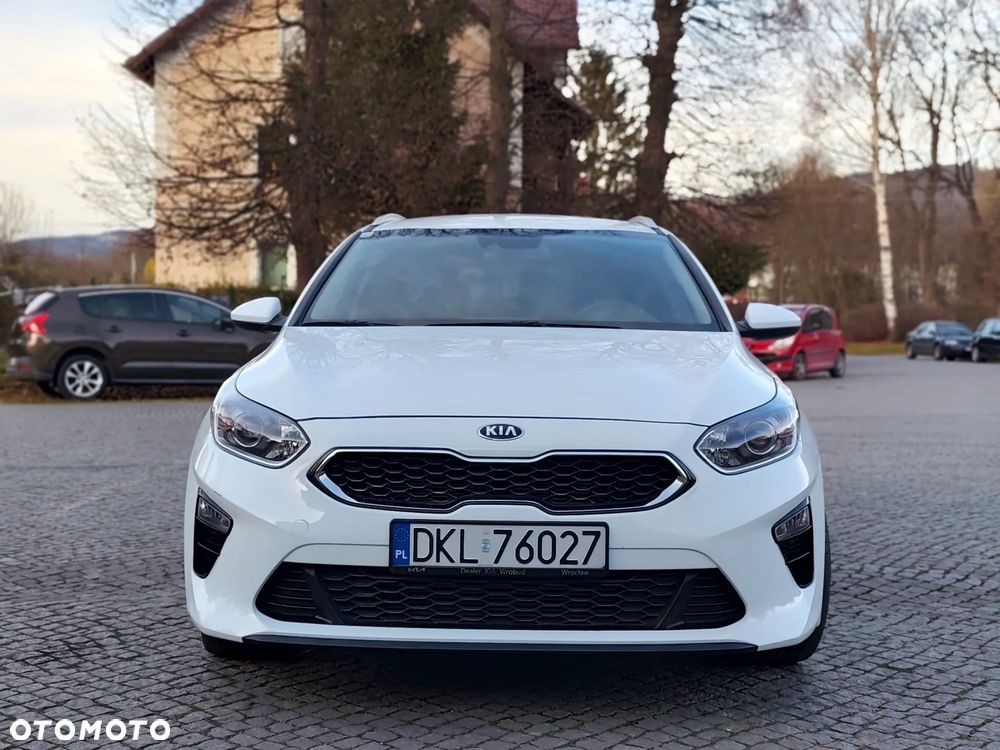 Kia Ceed 1.6 CRDi mHEV Business Line - 1