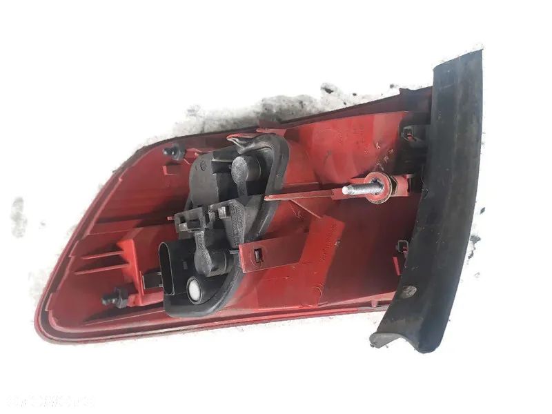 AUDI A6 C6 05r KOMBI LAMPA LEWY TYŁ W BŁOTNIK LED - 2