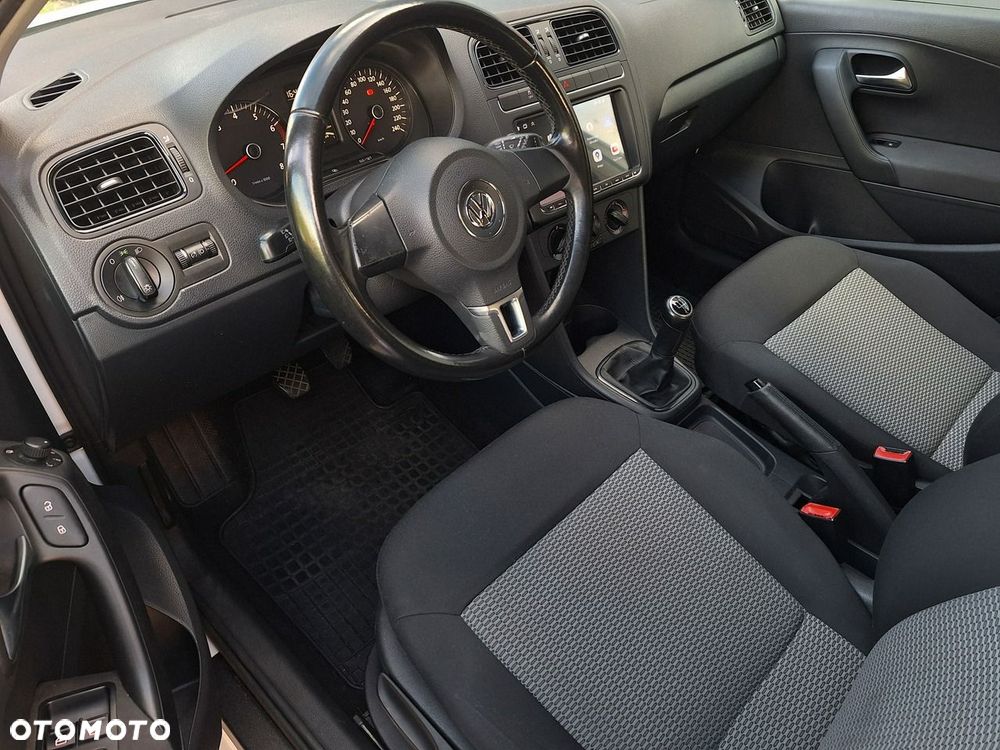 Volkswagen Polo - 14