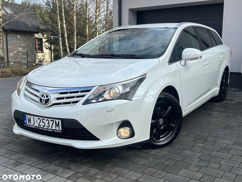 Toyota Avensis Touring Sports 1.8 Business Edition - 1