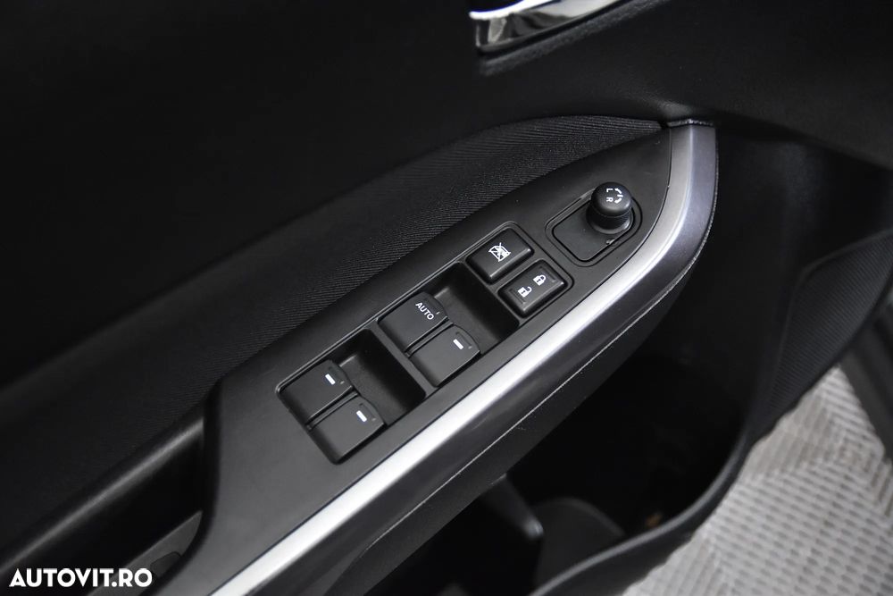 Suzuki Vitara 1.4 Boosterjet 6AT Passion - 14