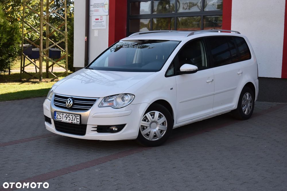 Volkswagen Touran - 25